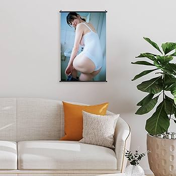 瀬戸環奈　A4写真・ポスターフレーム付き Amazon.co.jp: 瀬戸環奈（せと・かんな） 水着写真のポスター
